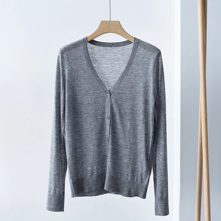 

BC Wind Worsted Soft Thin Knitted Cashmere Cardigan V-neck Long-sleeved Bead Chain Heavy Women's Clothing