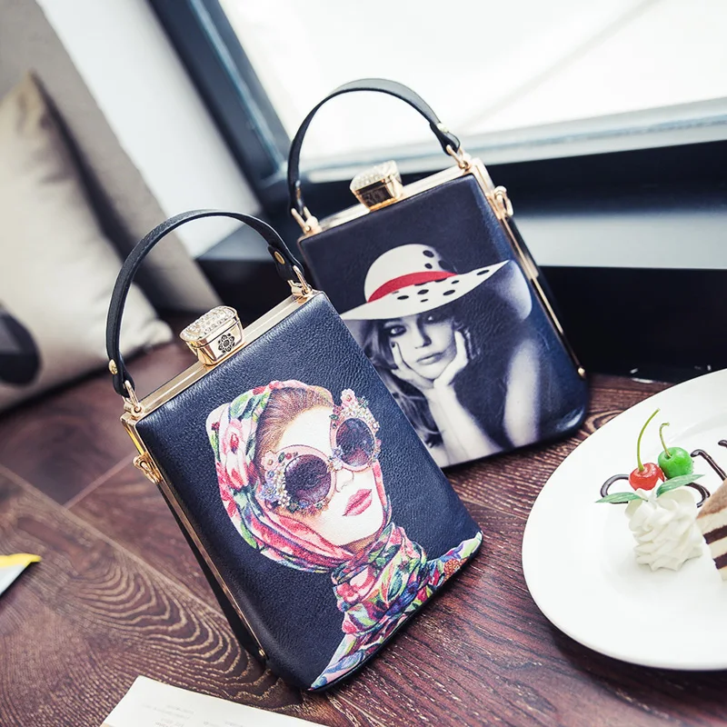 

New Women Designer Personality Graffiti Handbag Hot Sale Fashion Crossbody Party Girl Bag Banquet Bag High Quality Sweet Totes