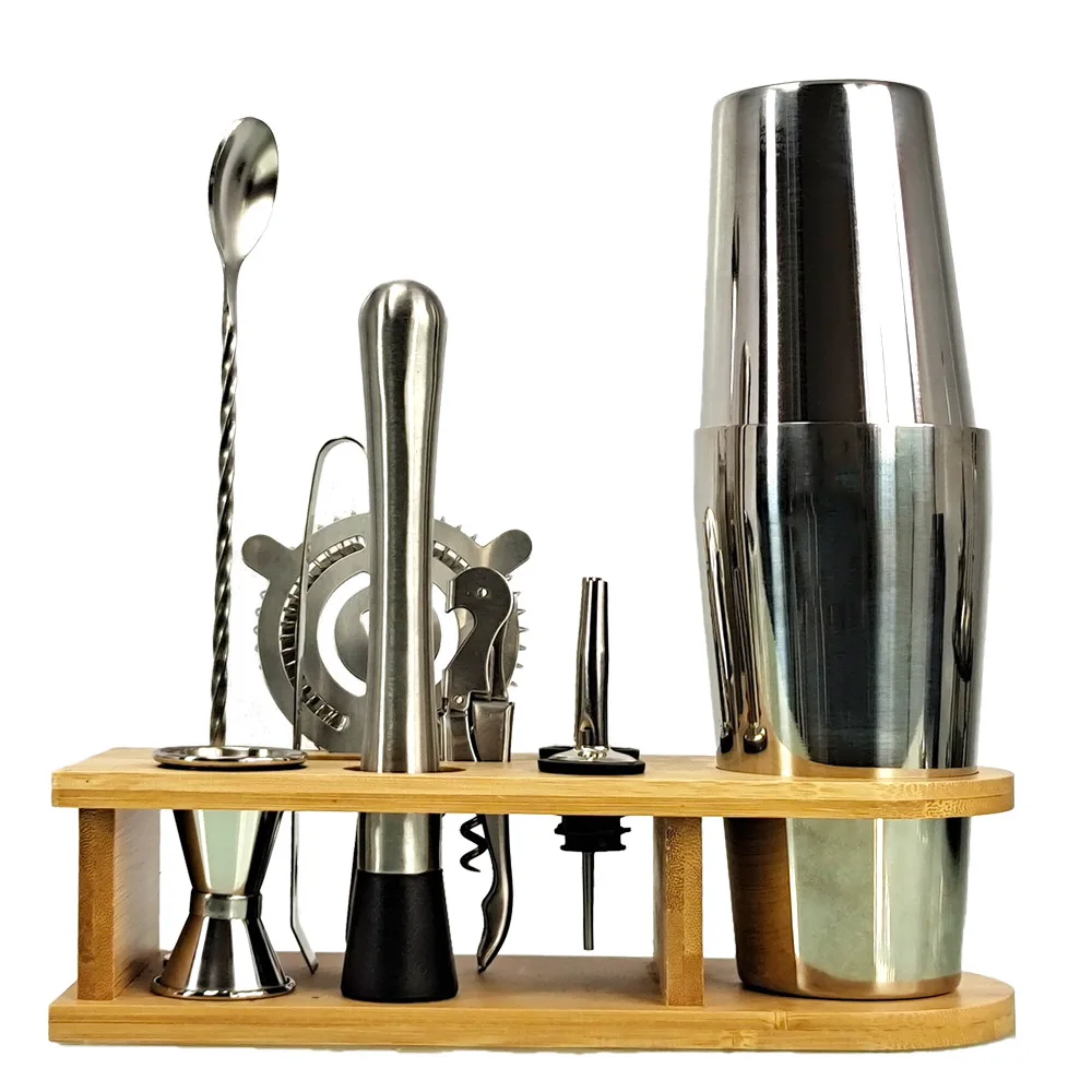 

Kitchen,Dining & Bar