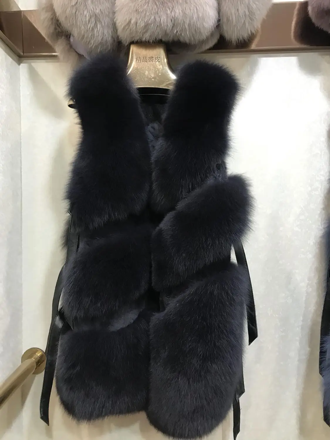 

2021 New Arrival Real Fox Fur Gilets Women's Winter Warm Fur Vest High Quality Fox Fur Sleeveless Coat winterjas vrouwen