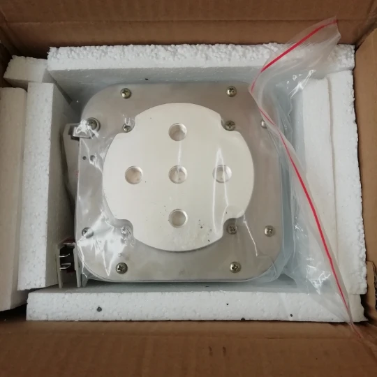 Предохранители: 170M8014 3000А 1100В 5BKN/115 / 170M8012 2000А 170M8013 170M8015 170M8016 170M8017 170M8018 5000А включено.