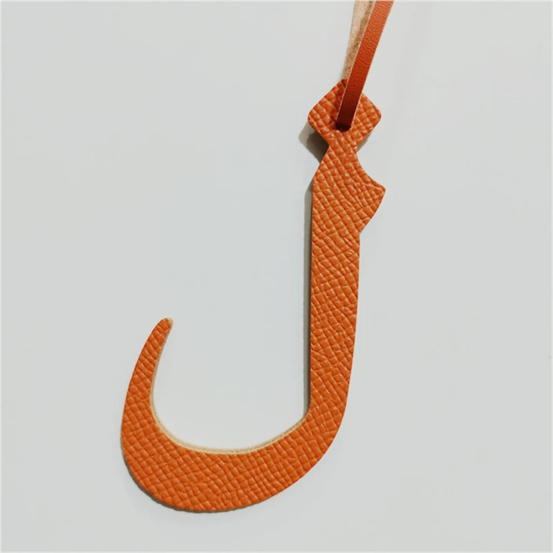 Оптовая продажа Роскошный брелок из натуральной кожи с буквами алфавита