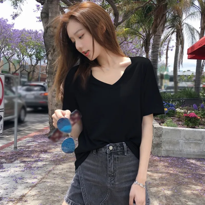 

Женская футболка, летняя однотонная свободная футболка с v-образным вырезом и коротким рукавом, Повседневная футболка для девочек, модная ф...