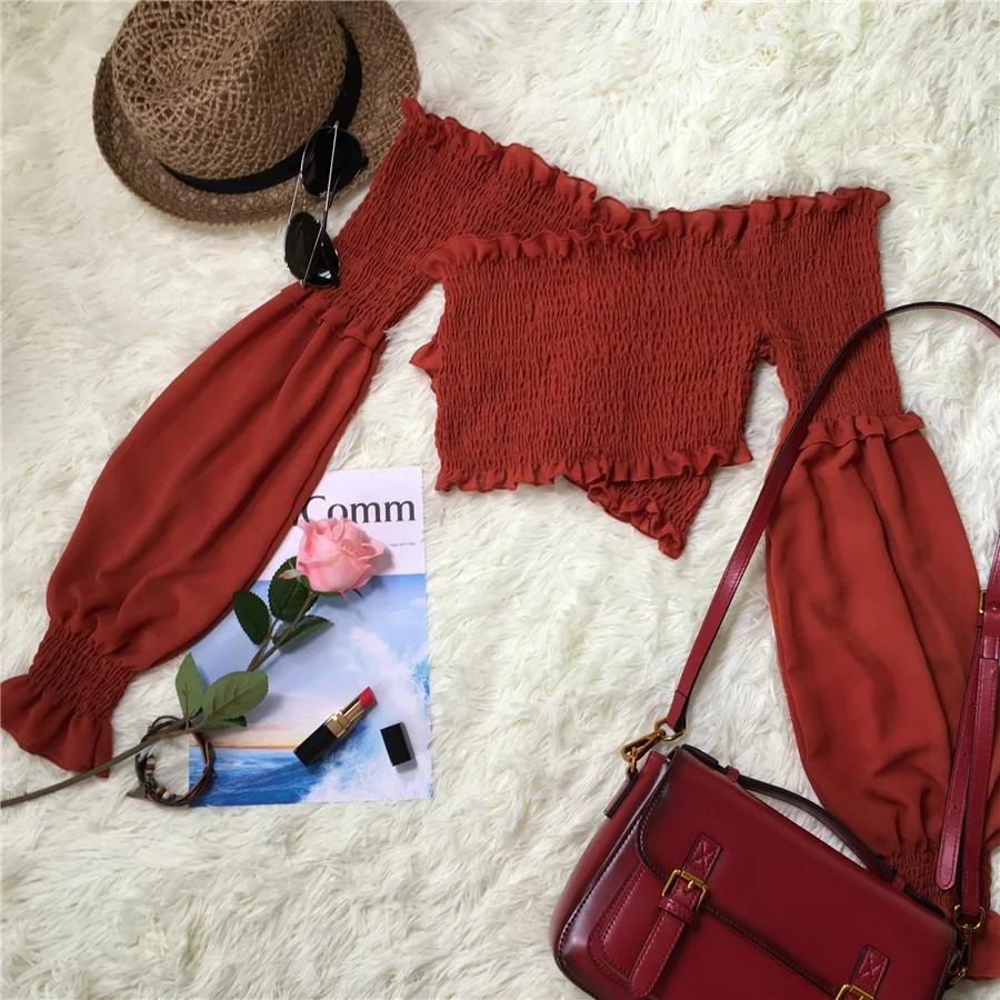 Облегающий укороченный топ с длинными рукавами и открытыми плечами изящные