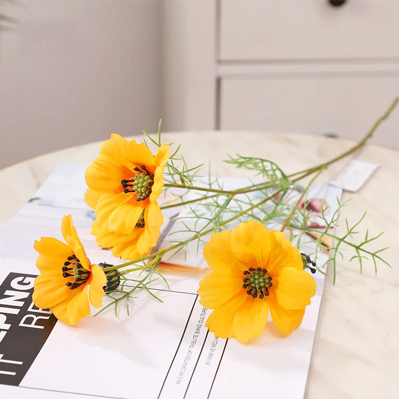 Шелковые цветы с 6 головками 62 см белые Искусственные из космоса букет