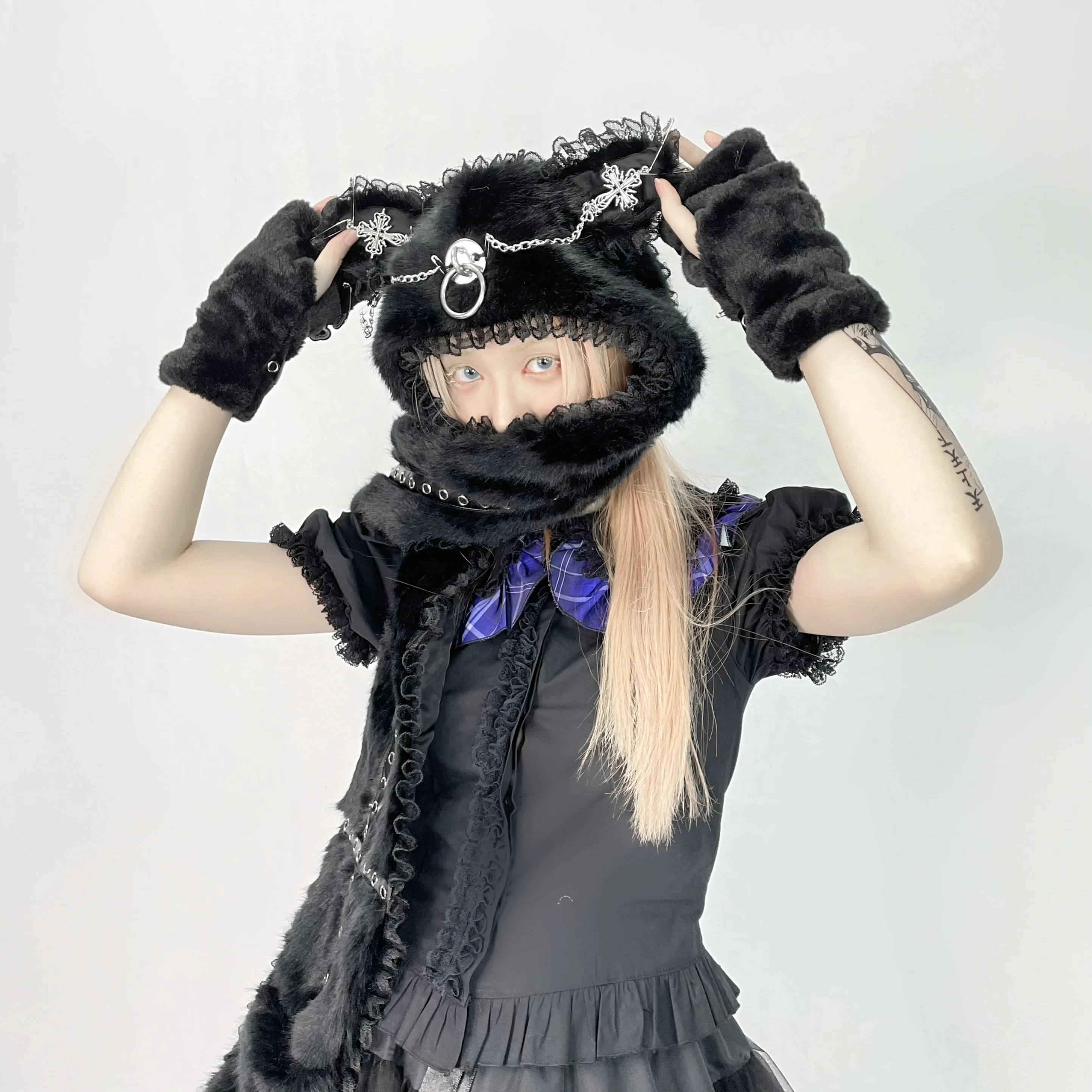 

Harajuku Punk Skull Patch Plush Gloves Women Winter Warm Faux Fur Cute Half Finger Gothic Black Gloves Streetwear