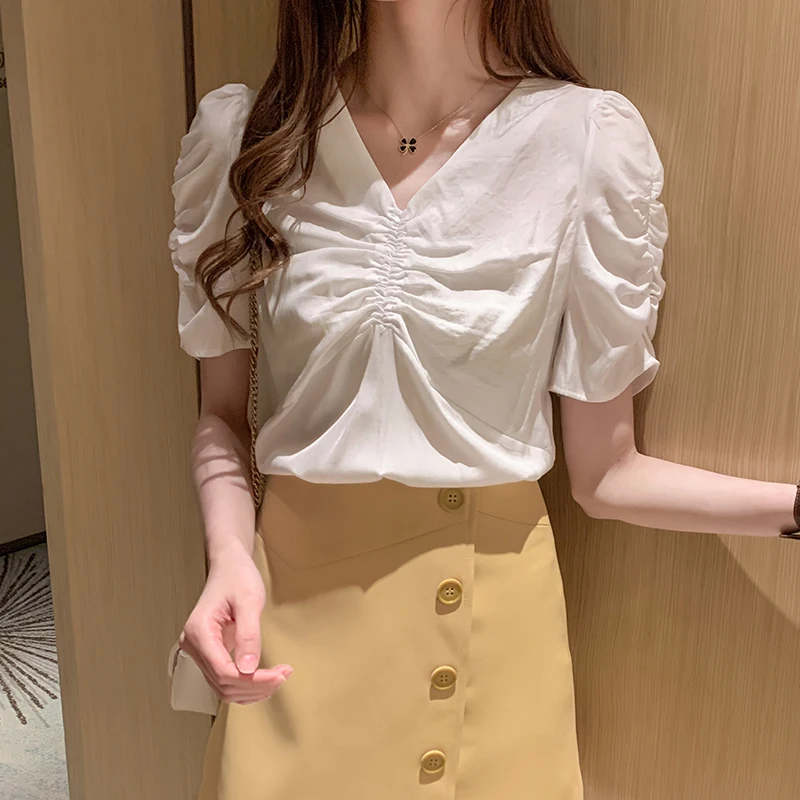 

Chikichi 2021 Summer New Style V-neck Pleated Short-sleeved Pullover Shirt Bubble Sleeve Temperament Shirt Blouse