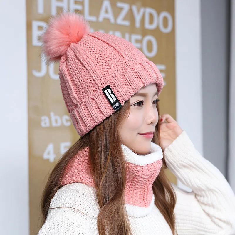 Женские зимние теплые шапки бини с помпоном и надписью 2 шт.|Женские шарфы| |