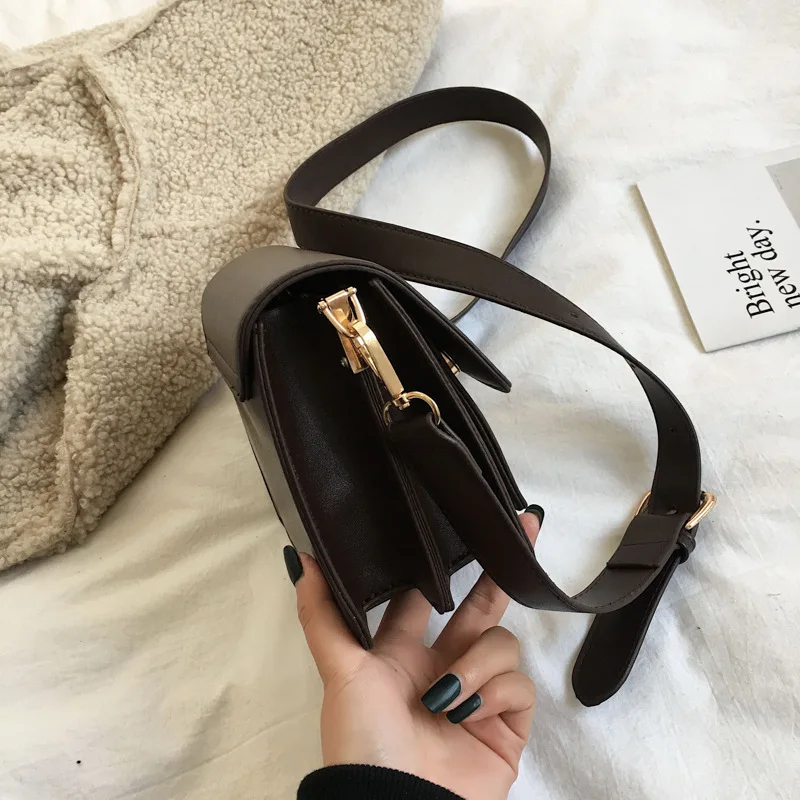 

2020 Retro small square bag, women's 2020 new bag ladies personality red and black bag shoulder messenger bag