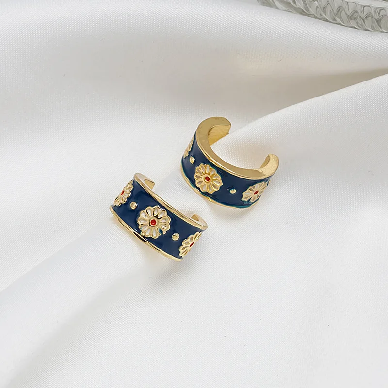 Женские винтажные серьги гвоздики с эмалью квадратные и круглые глазурью в