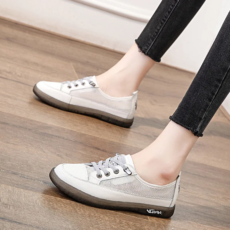 

2021 Summer Fashion Women Charms Sneakers Autumn Ladies Casual Mesh Leather Sport Soft Breathable Male Low Flats Daddy Shoes