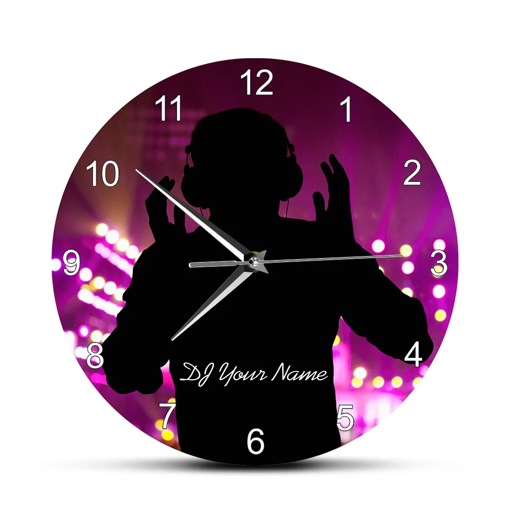 Персонализированные настенные акриловые часы DJ с принтом имени дискового