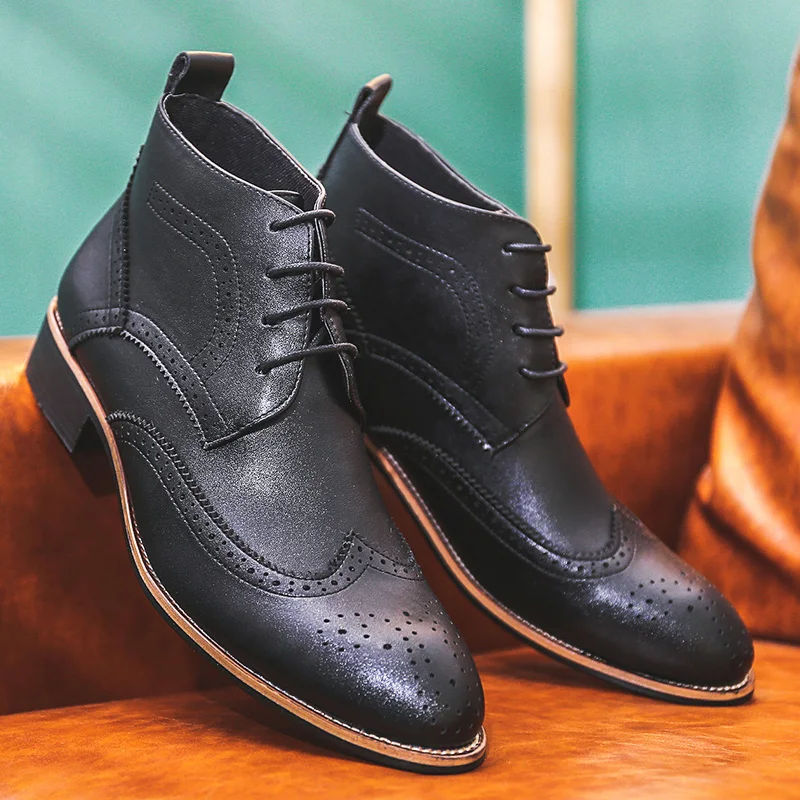 

New Spring Autumn Pointed Toe Soft Leather Men Fashion Boots Vintage Business Lace-Up Wedge Ankle Boots Black Brown