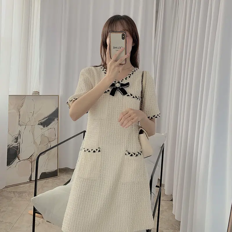 

French small fragrance dress women's 2021 spring and summer new Korean temperament small bow slim coat tide
