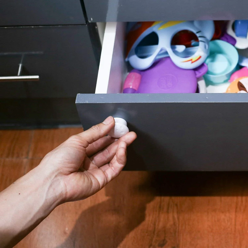 Замена ключа для магнитного шкафа супермагнит большинства брендовых детских