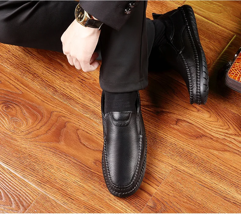 

First Layer Cowhide Leather Shoes Soft Bottom Soft Surface Peas Shoes Breathable, Non-Slip, Wear-Resistant Men's Casual Shoes