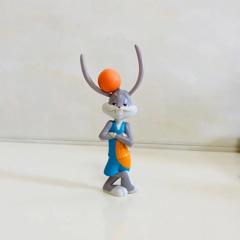 

Фигурка кролика LooneyTunes из аниме, ПВХ кукла из серии Slam Dunk, жуки, кролик, орнамент, коллекционная игрушка, фигурка, подарок для детей, модель, иг...