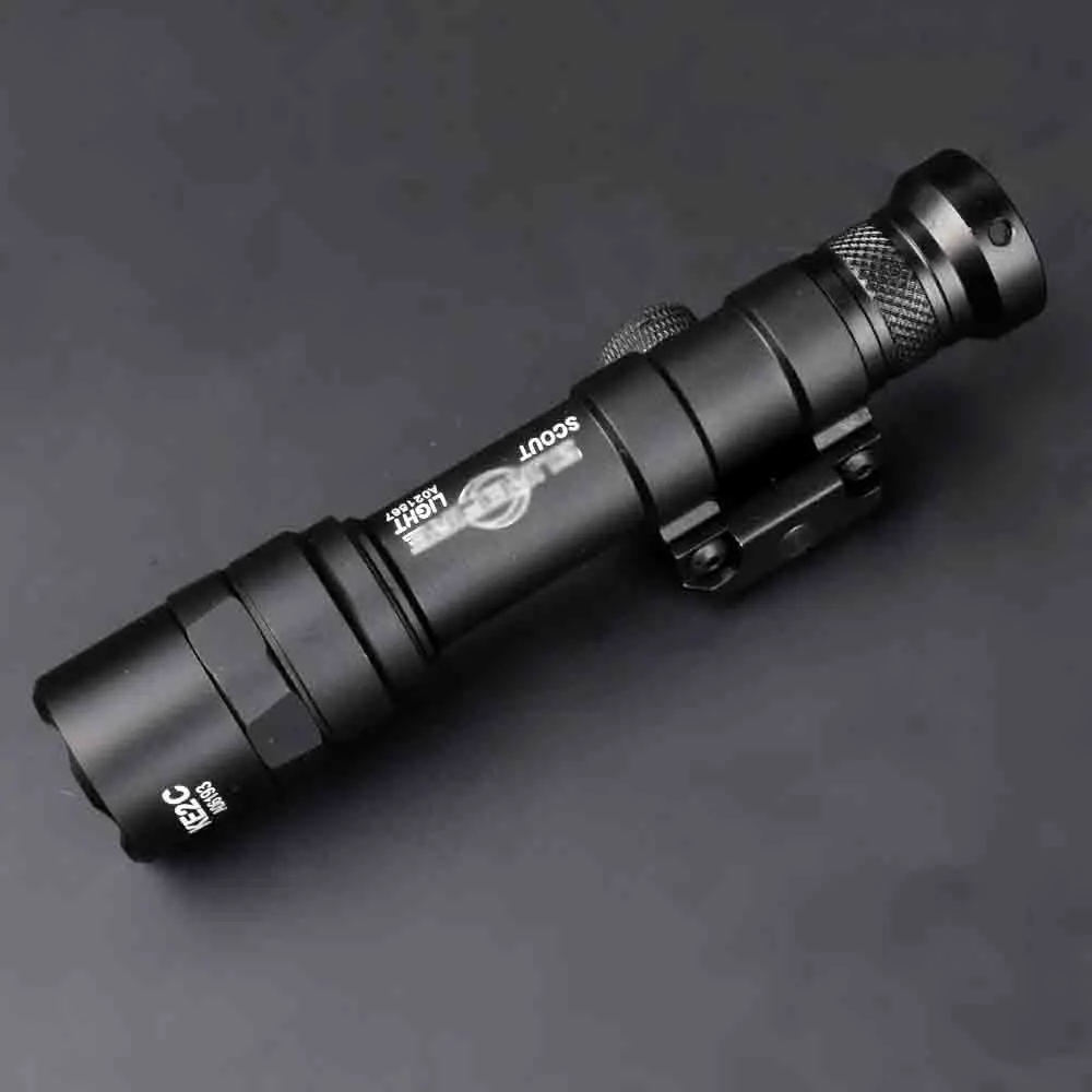 

SF M600 M600B Scout Light Tactical LED Mini Flashlight 20mm Picatinny Hunting Rail Mount Weapon light for Outdoor Sports