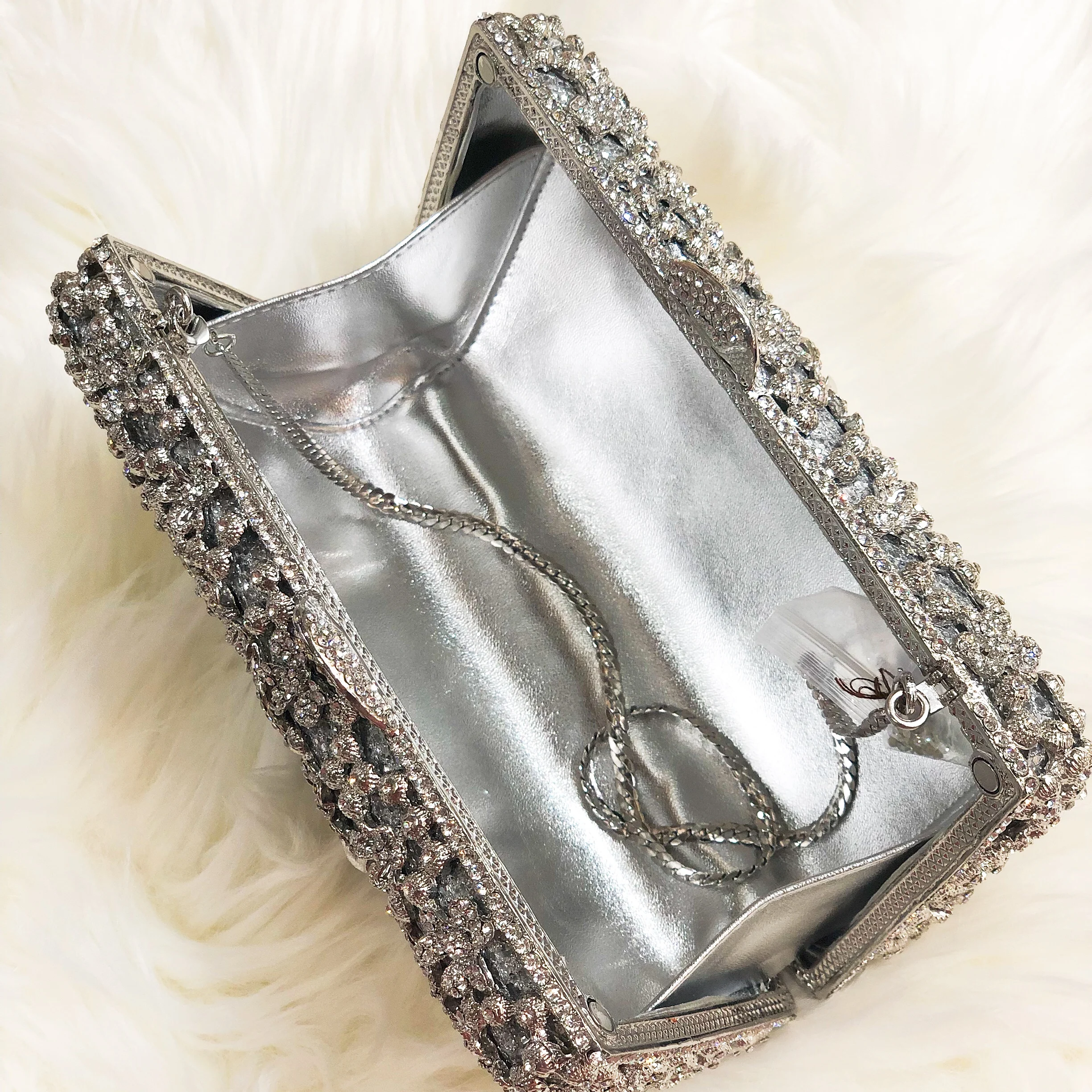 newest ladies with diamond flower clutch hand bag luxury crystal wedding party evening bag ladyise purse stone bag