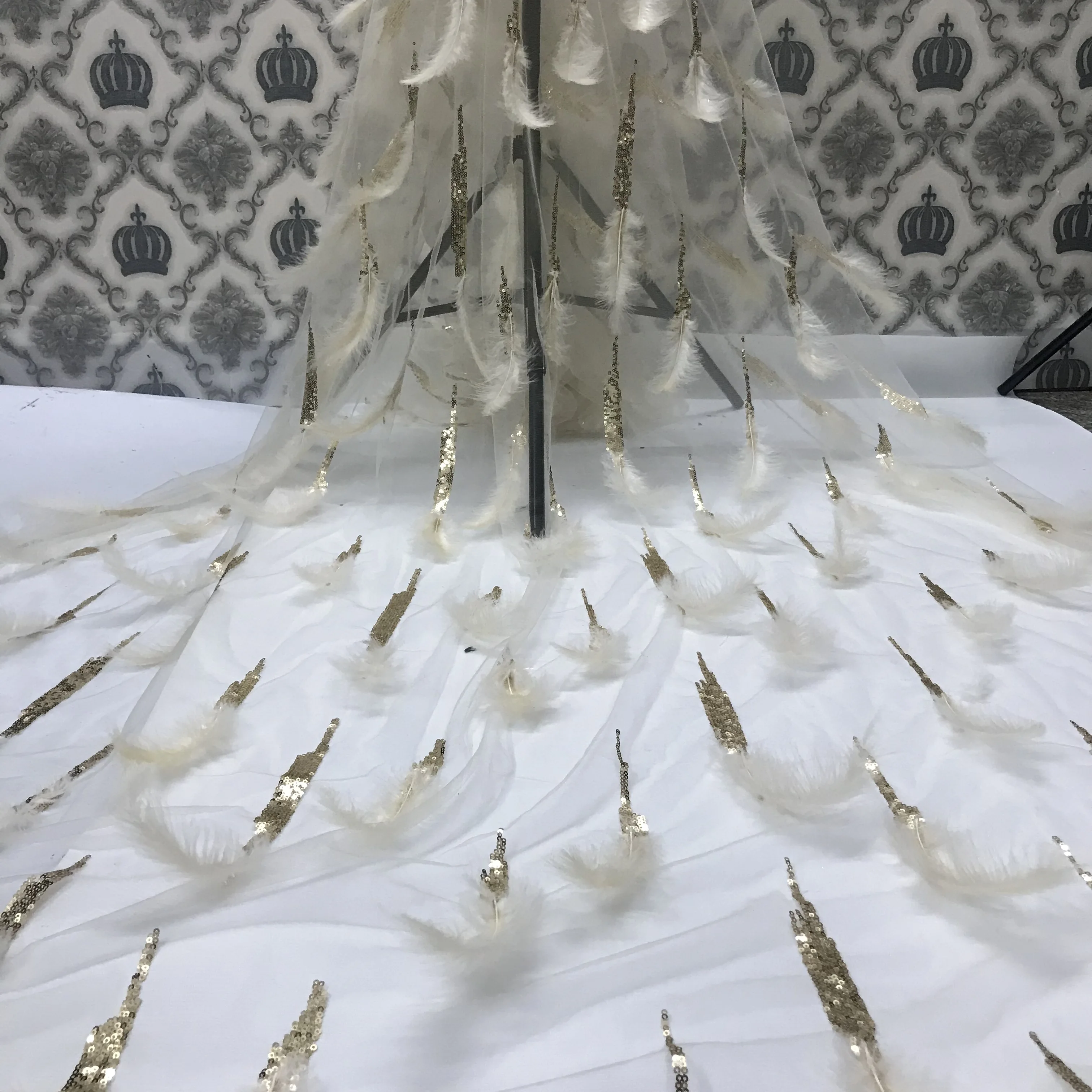 Перьевая ткань Африканская кружевная 2019 Высококачественная со стразами