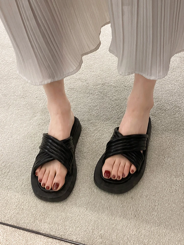 

House Slippers Platform Shoes Slipers Women Loafers Med Slides Fashion Shale Female Beach 2021 Luxury Soft Sabot Flat Rome PU