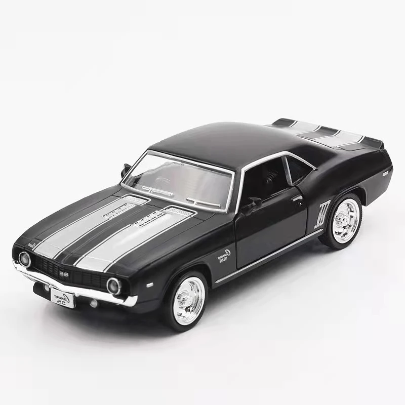 

Модель автомобиля Chevrolet Camaro 1969 в масштабе 1:36 из сплава
