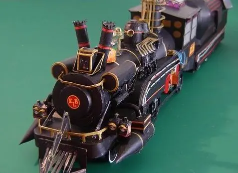 

Train paper model movie "back To The Future" The Doctor's Train handmade
