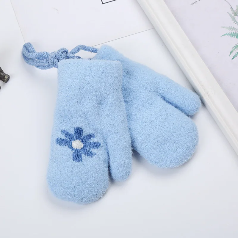 Зимние Детские перчатки новые милые теплые варежки с маргаритками и цветами