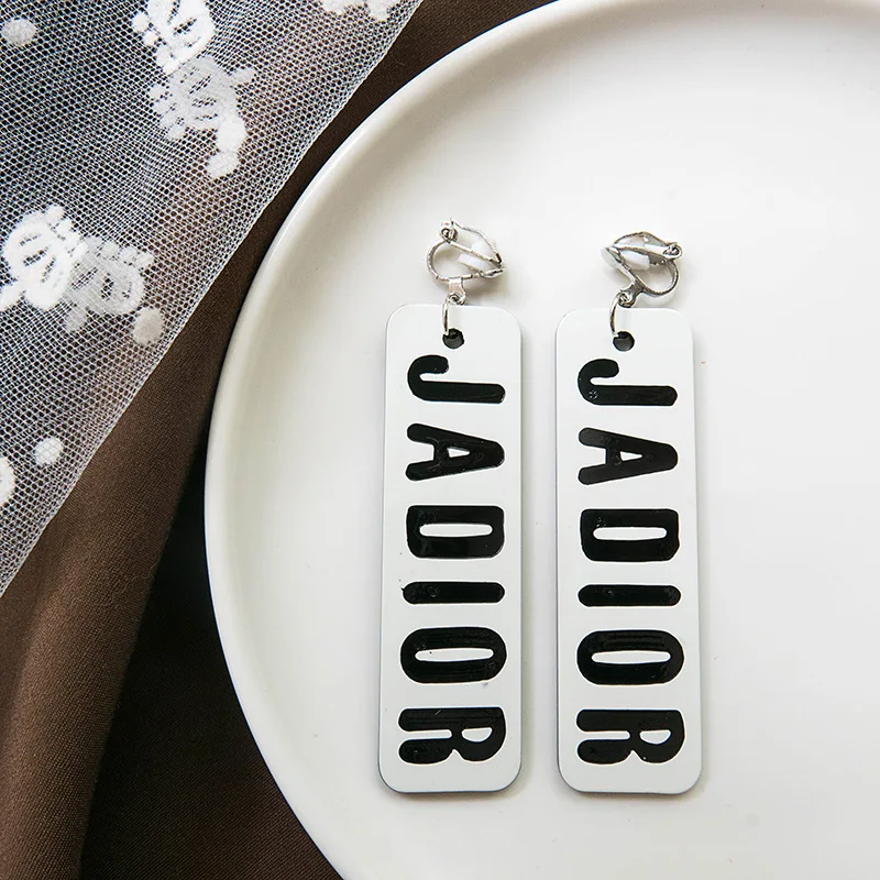 

Clip on Earrings Fake Piercing Ear Cuff Stylish Simplicity Earrings for Women pendientes mujer kolczyki pendientes oorbellen