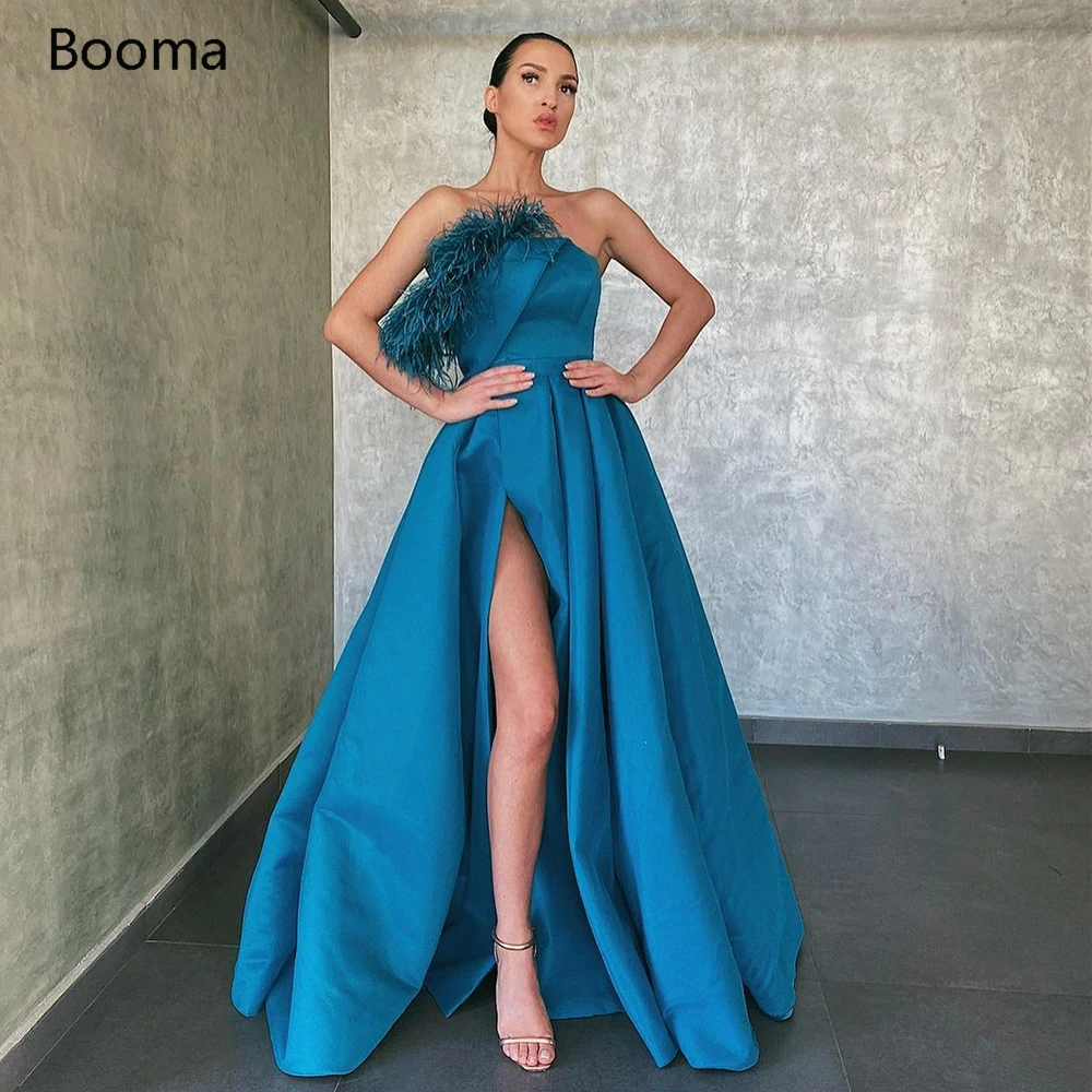 

Booma Peacock Blue Strapless Prom Dresses Feathers High Slit Satin Evening Dresses Pleated A-Line Long Formal Party Gowns