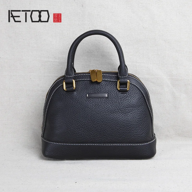 

AETOO Handmade leather women's bag, mini small shell bag, head leather oblique span bag