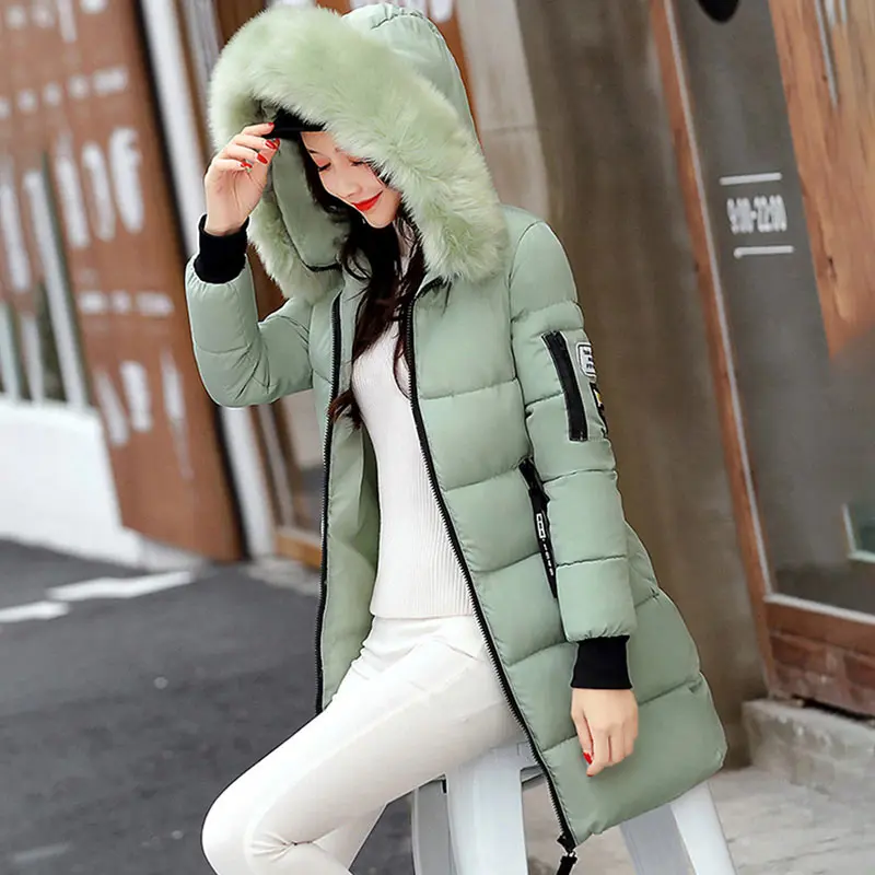 Зимнее пуховое пальто женская куртка 2021 утепленная с меховым воротником женское