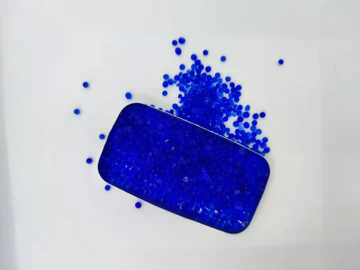 Многоразовый влагопоглотитель из силикагеля для домашнего использования