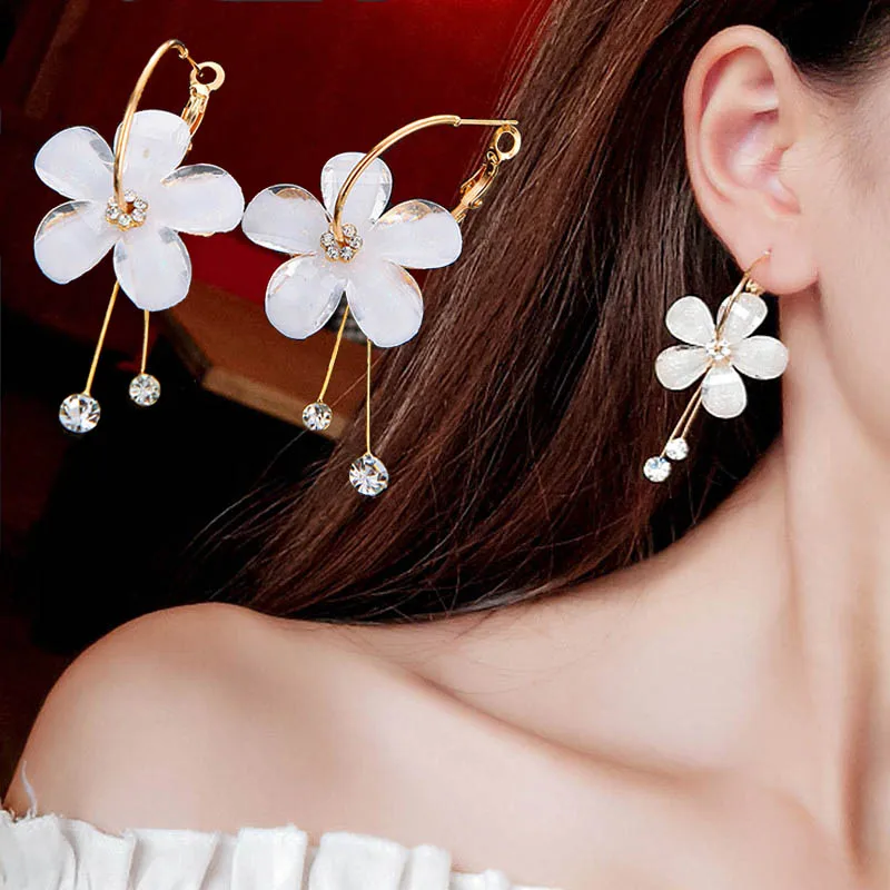 Женские серьги обручи большие в виде цветка с кристаллами ювелирное изделие