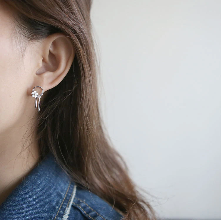 

Grier s925 Silver Flowers Earrings Female Temperament Korean Personality Simple Wild Net Red Earrings Tremella Earrings