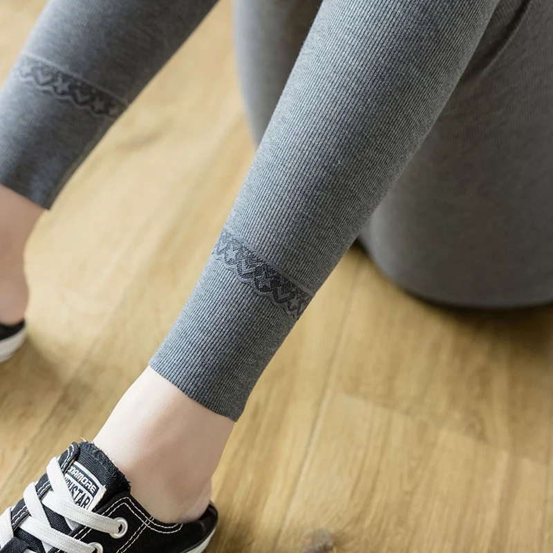 

2021 new autumn and winter cotton Leggings women's lace is thin, high waist breathable and fat size 200kg women's Capris