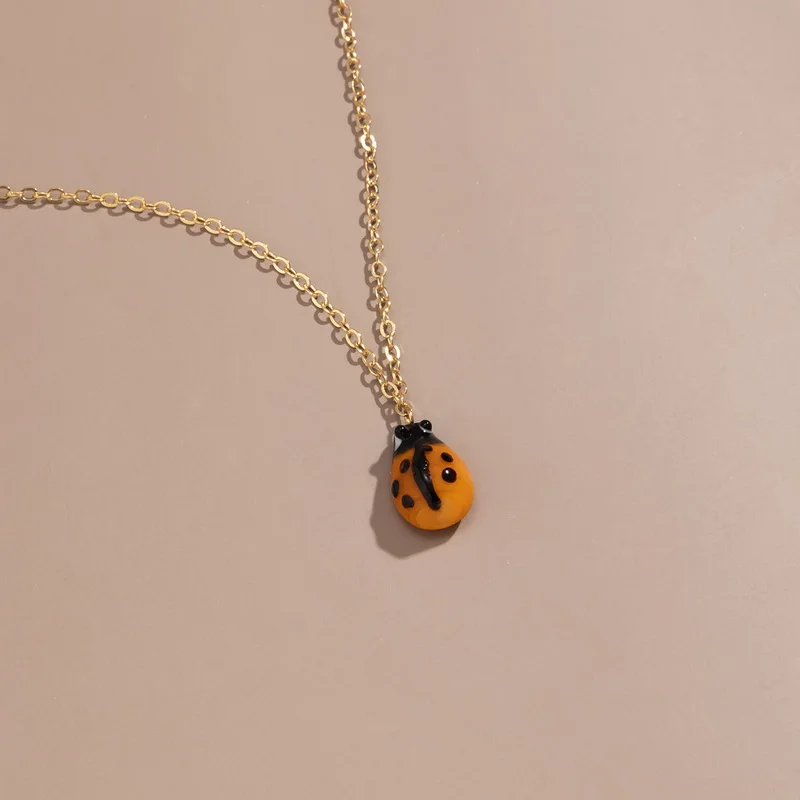 Винтажное креативное ожерелье с подвеской божьей коровки в стиле женское