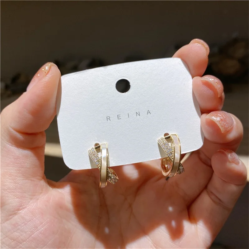 

Fashion Elegant Zircon Rhinestones Gold Cross C-Shaped Hoop Earrings for Women Korean Luxury Jewelry Wedding Party Gift