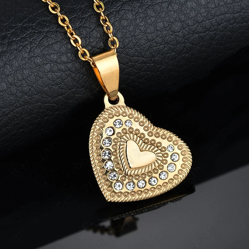 Роскошное серебряное ожерелье с кулоном в форме сердца из кубического циркония