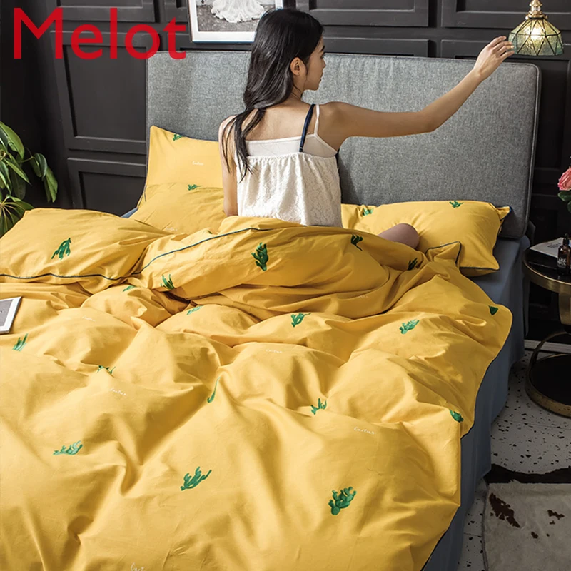 

Upscale Solid Sweet Style Little Red Heart Flower Plant Leaves and Animals Printed 4-Piece Bedding Set in Different Colors