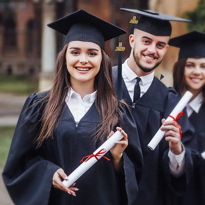 

Graduation Tassels with 2020 Year Gold Date Pendants Graduation Cap Tassels for Graduation Parties 4PCS
