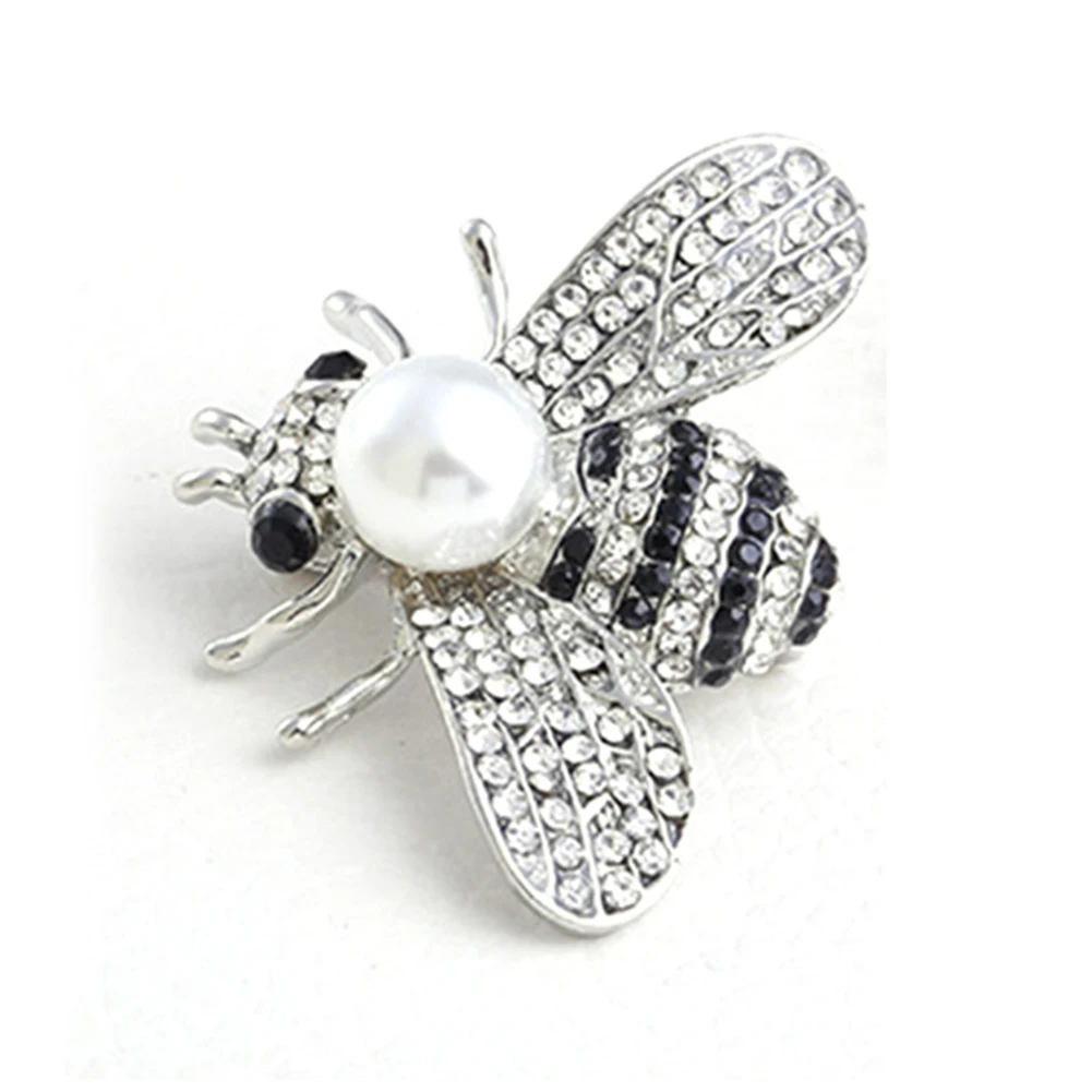 Винтажный женский брошь-пин с вставками сверкающих страз и кристаллов в виде пчелы - классическое украшение для сумок, одежды и пиджаков на праздничных мероприятиях, свадьбах и подарок.