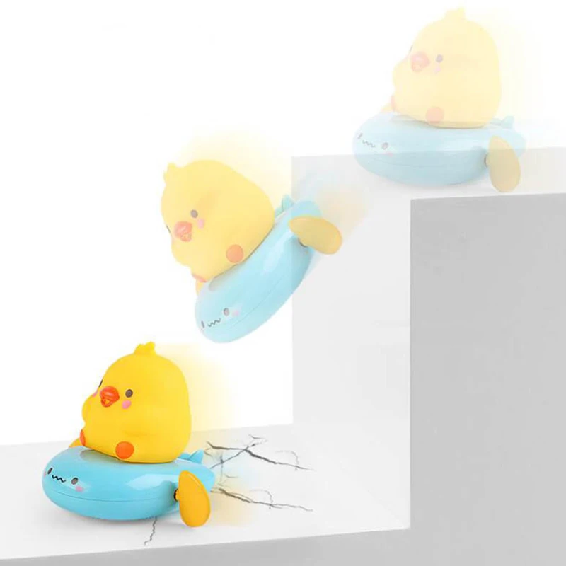 

Kids Clockwork Dabbling Swimming Piglet Baby Bath Toy Bathtub Bathroom Wind-up Toy Floating Water Spraying Toy For Children Gift