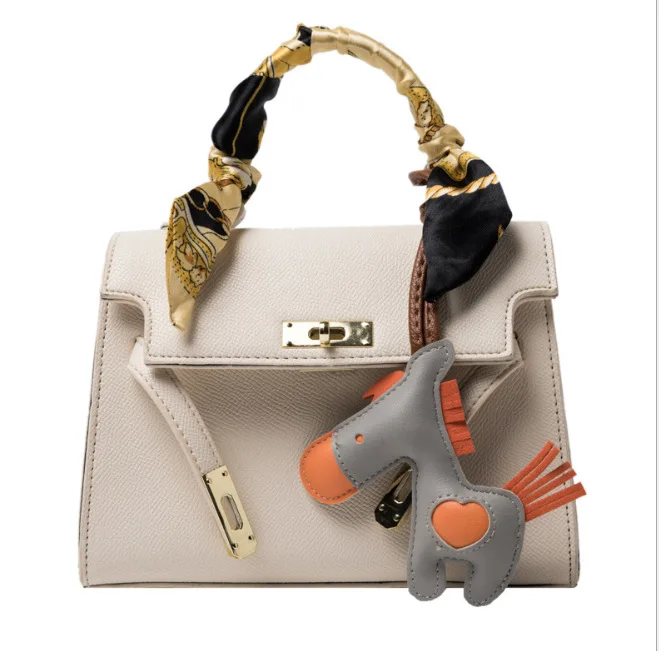 

2021 New French niche bag women's trendy ins fashion messenger bag foreign style single shoulder Kelly bag
