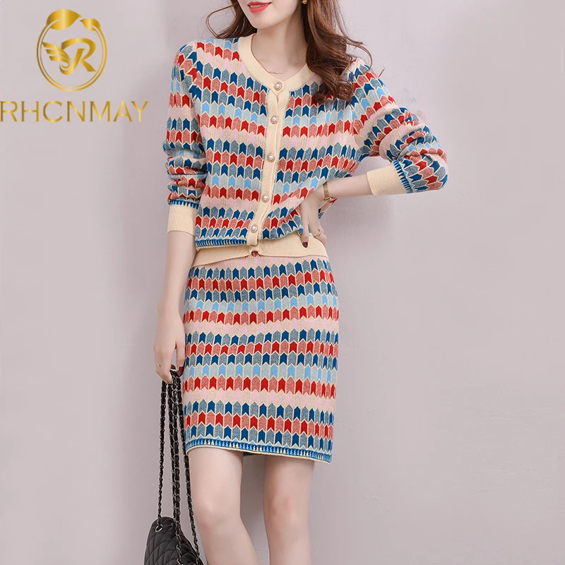 

Женский трикотажный костюм в клетку, дизайнерский комплект из двух предметов, элегантный топ с круглым вырезом и длинным рукавом и трапецие...