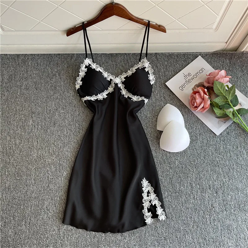 

Women's Sleep & Lounge