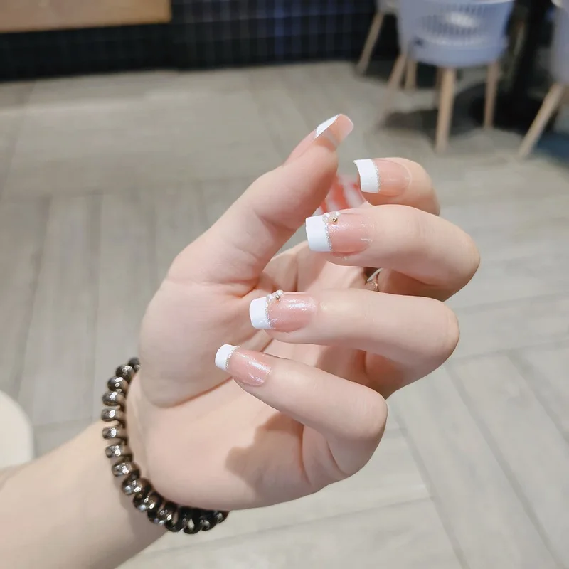 

Hot 24pcs Pearl Inlaid Nail Patch Glue Type Removable Long Paragraph Fashion Manicure Save Time False Nail Patch FRE