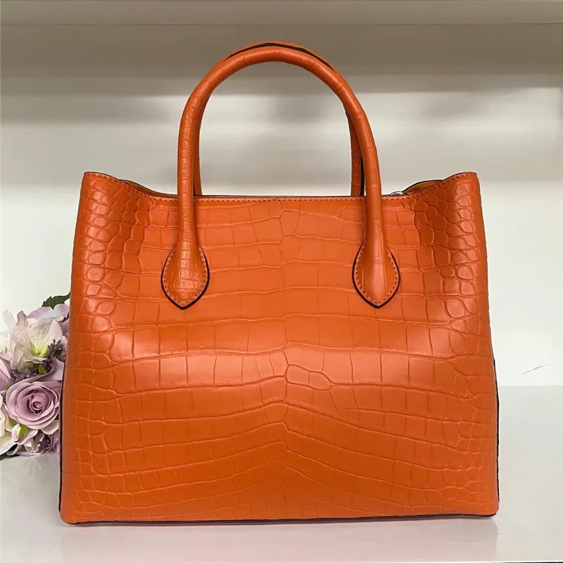 Рисунок 6 - Женская сумка-тоут из натуральной