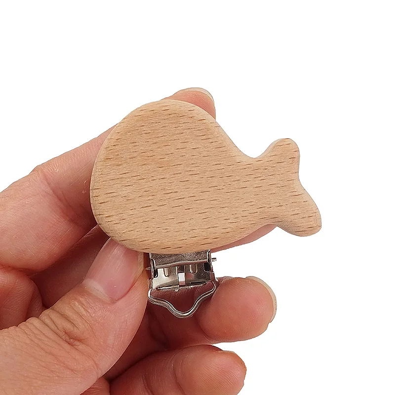 Chenkai 50PCS Wooden Bear Flower Car Heart Bird Elephant Round Star Clips BPA Free For DIY Baby Nature Pacifier    Chain Gifts