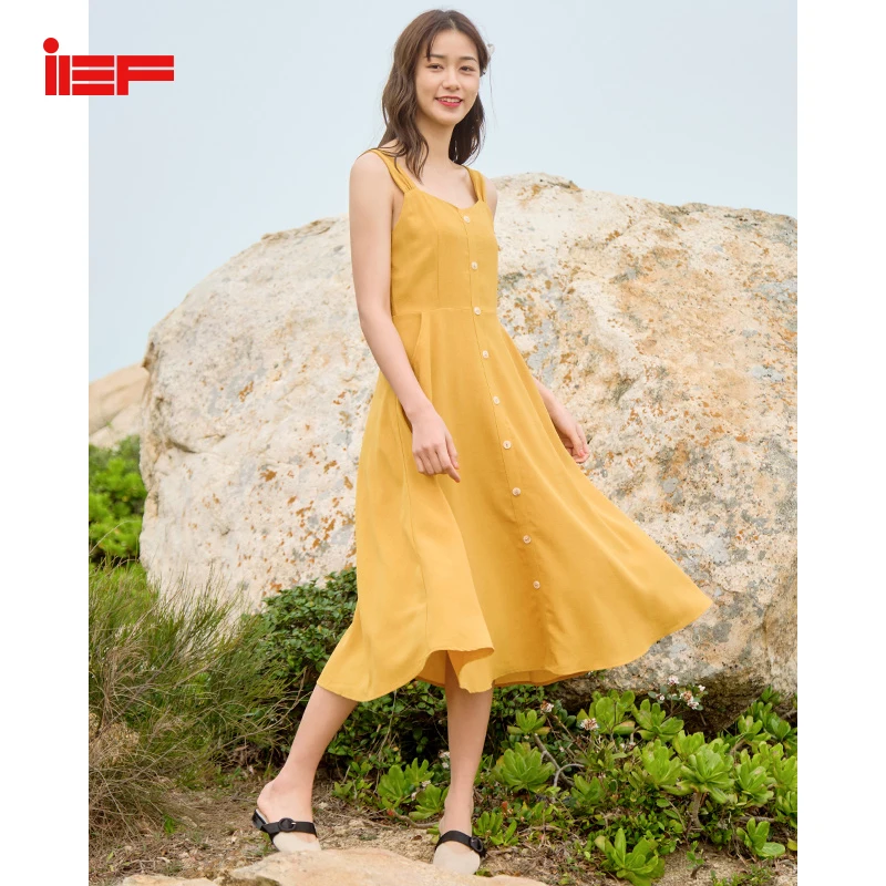 Женское платье на бретельках IEF однотонное элегантное средней длины без рукавов